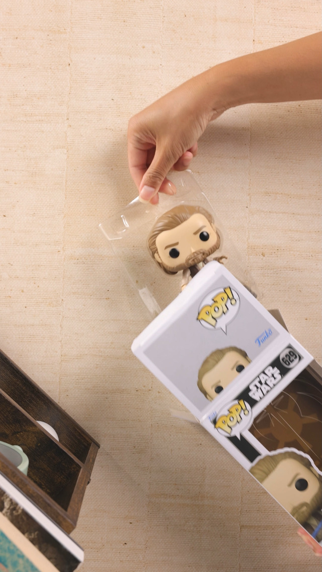 Amazon.com: Funko POP! Vinyl: OBI-Wan Kenobi Battle Pose - Jasper